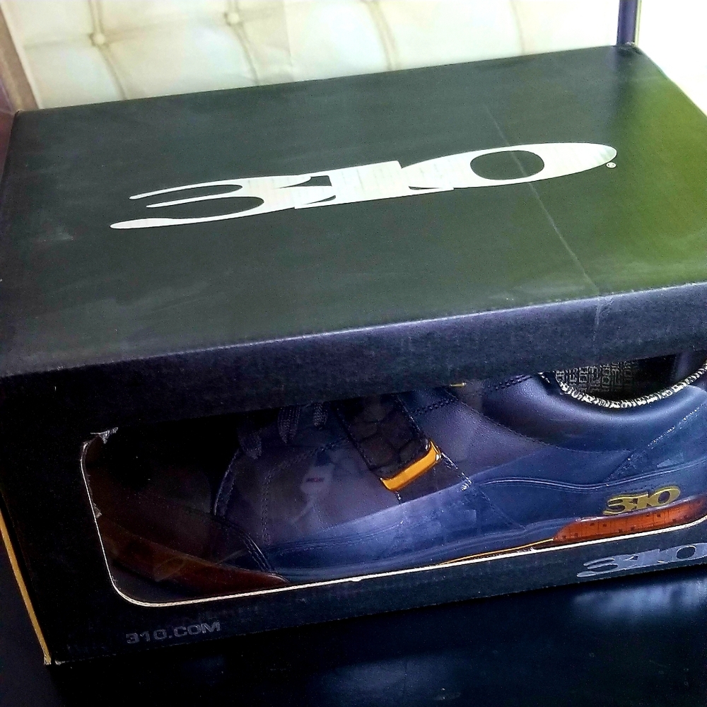 310 Motoring Black/Gold size 13 used